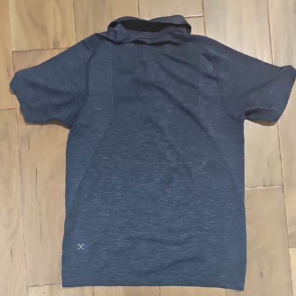 Lululemon Mens Size Small Polo - Picture 5 of 6